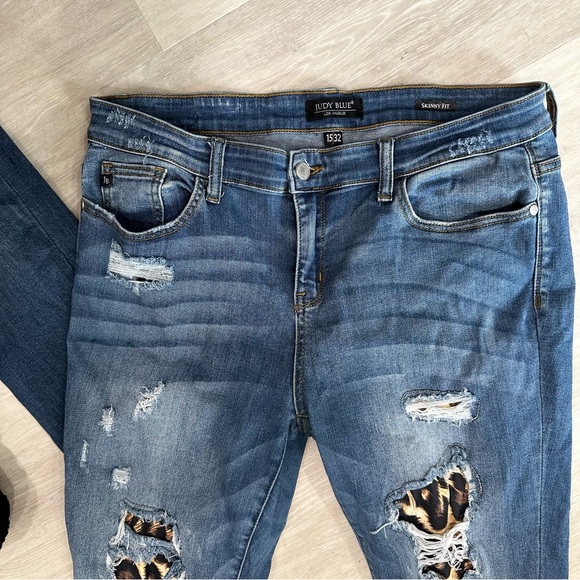 2 pair Judy Blue size 15/32 patched stretch skinny jeans - Picture 6 of 12